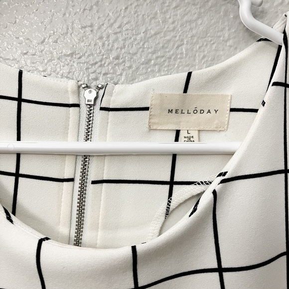 Melloday | Black and White Grid Pattern Top - Picture 2 of 3